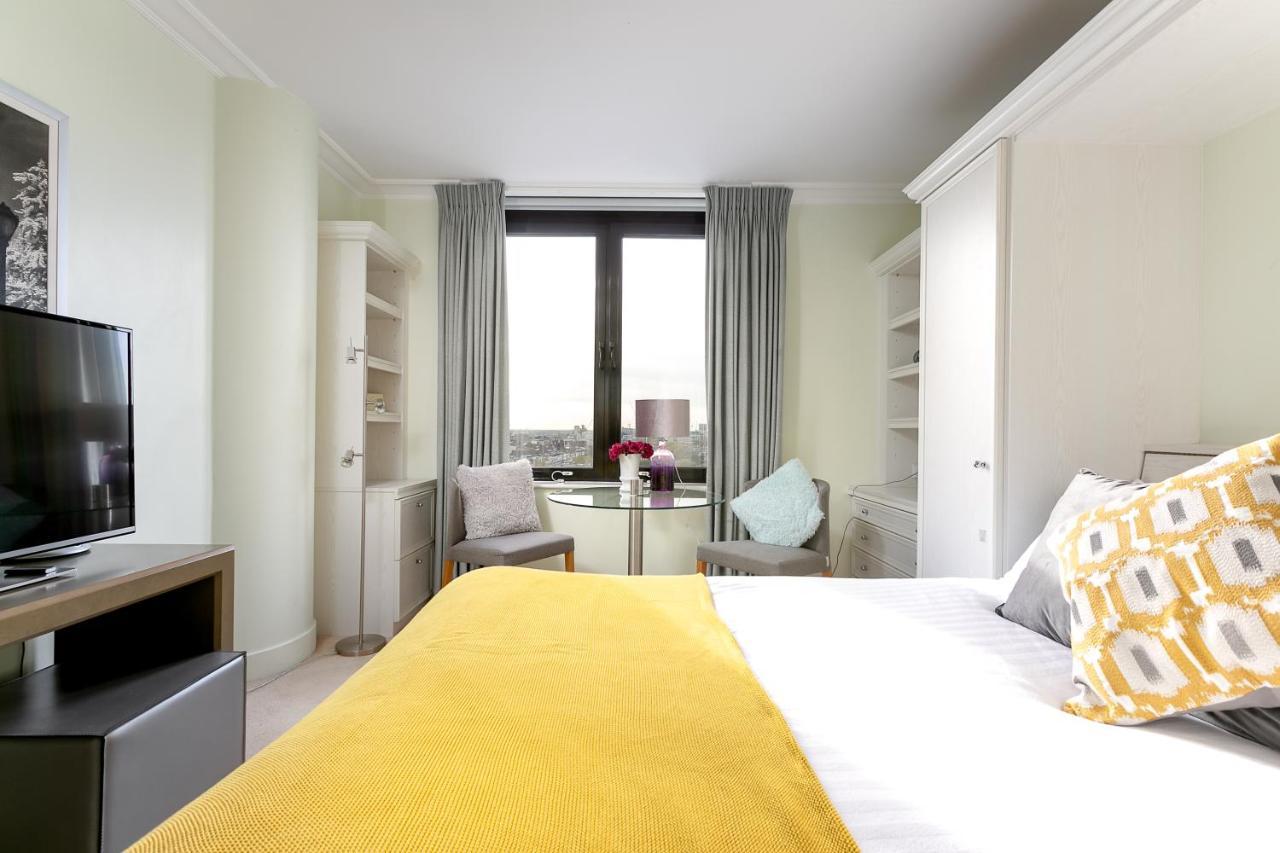 Point West Apartments London Exterior photo