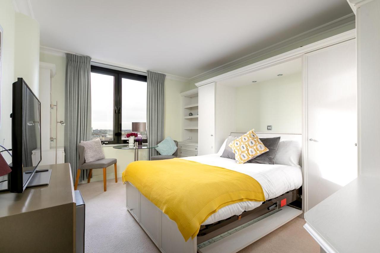 Point West Apartments London Exterior photo