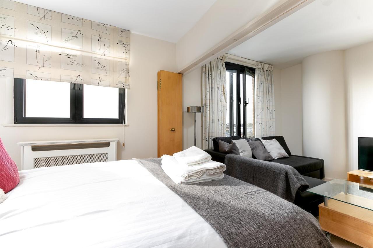 Point West Apartments London Exterior photo
